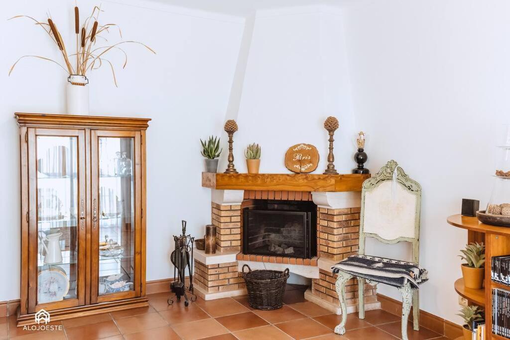 Casa Do Patio - 3 Bedrooms, Ponte Rol トーレス・ヴェドラス エクステリア 写真