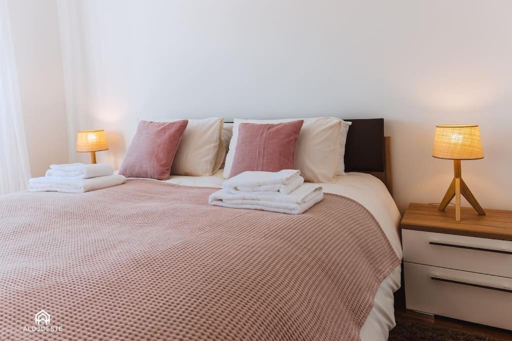 Casa Do Patio - 3 Bedrooms, Ponte Rol トーレス・ヴェドラス エクステリア 写真