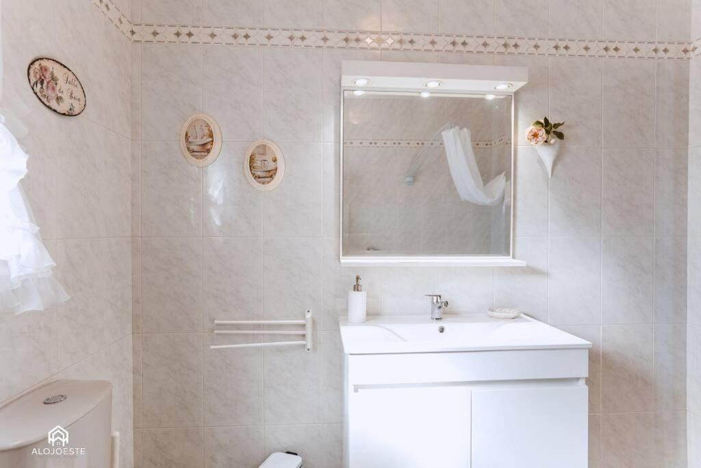 Casa Do Patio - 3 Bedrooms, Ponte Rol トーレス・ヴェドラス エクステリア 写真